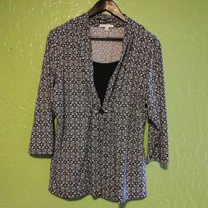 Beautiful Black and White Patterned Blouse